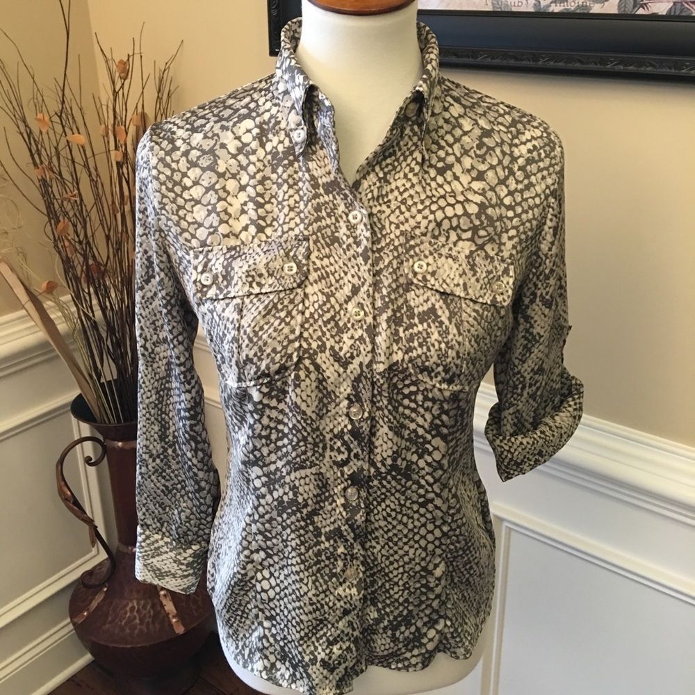 New York & Company Snake Print Camp Shirt Sz XS